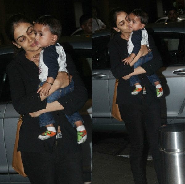 genelia_with_her_baby