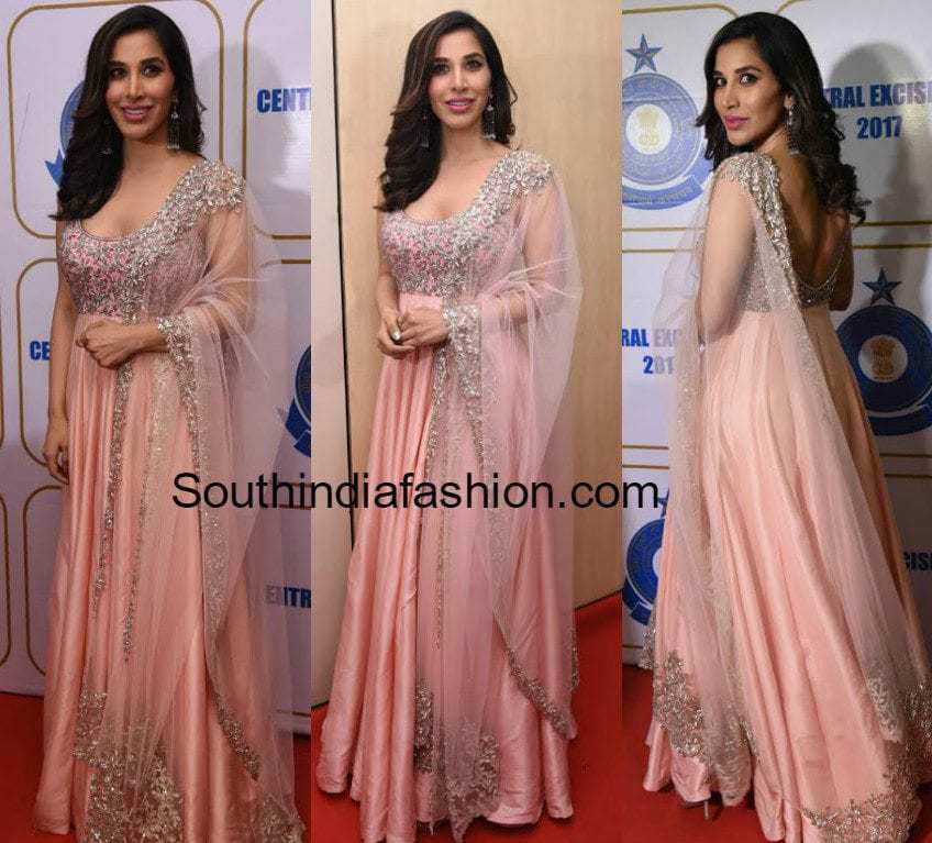 floor length suits by manish malhotra