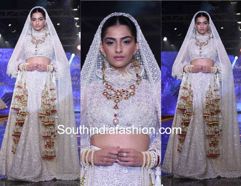 Abu Jani Sandeep Khosla bridal fashion show sonam kapoor white lehenga