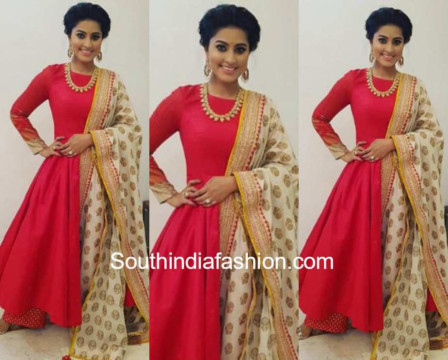 actress sneha in red anarkali