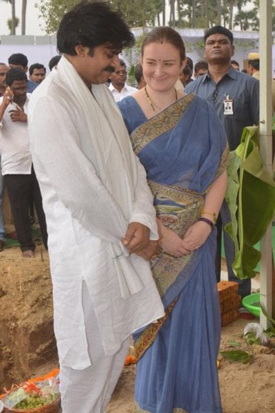 PAWAN KALYAN WITH WIFE AT BHOOMI PUJA