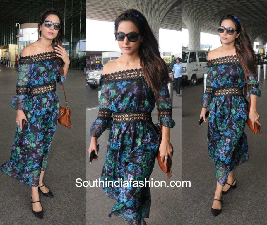 hina khan airport blue dress