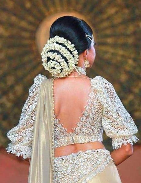 Top 10 Gajra Hairstyles To Try This Wedding Season!