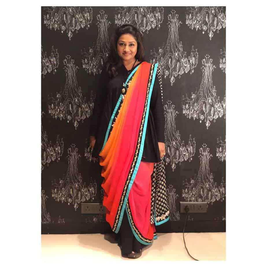 Dolly Jain Saree draper 