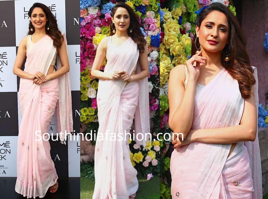 pragya jaiswal in pink linen saree at lakme fashion week 2019