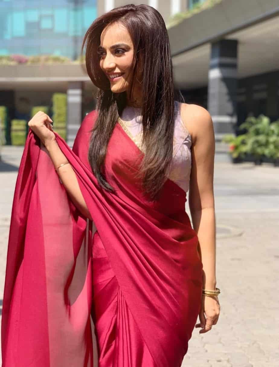 Surbhi jyoti saree look