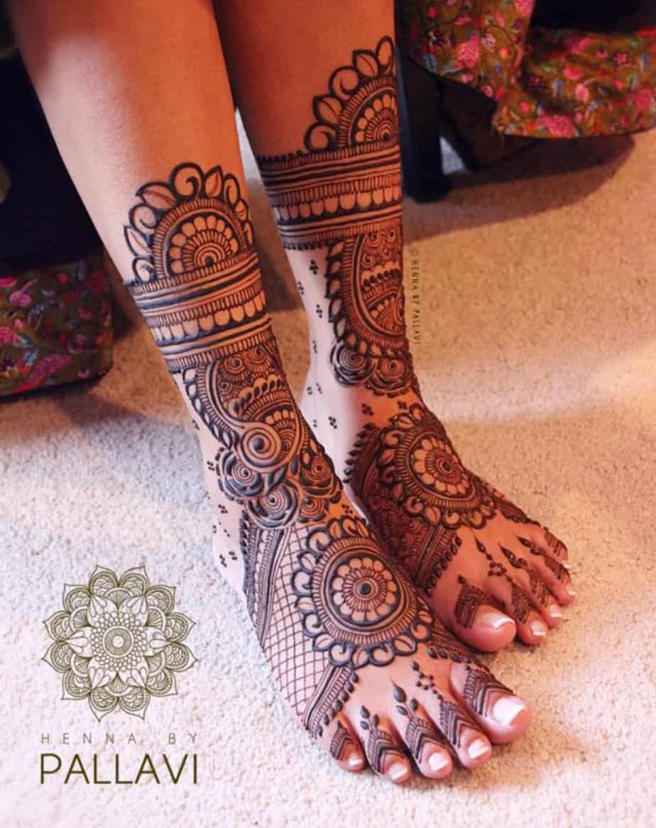 30 Mind Blowing Leg And Foot Mehndi Designs For Brides!