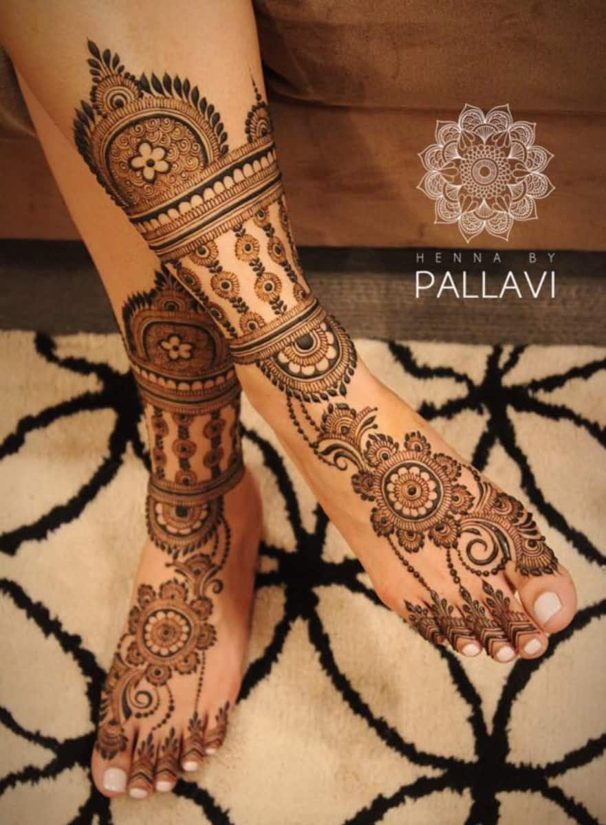 30 Mind Blowing Leg And Foot Mehndi Designs For Brides