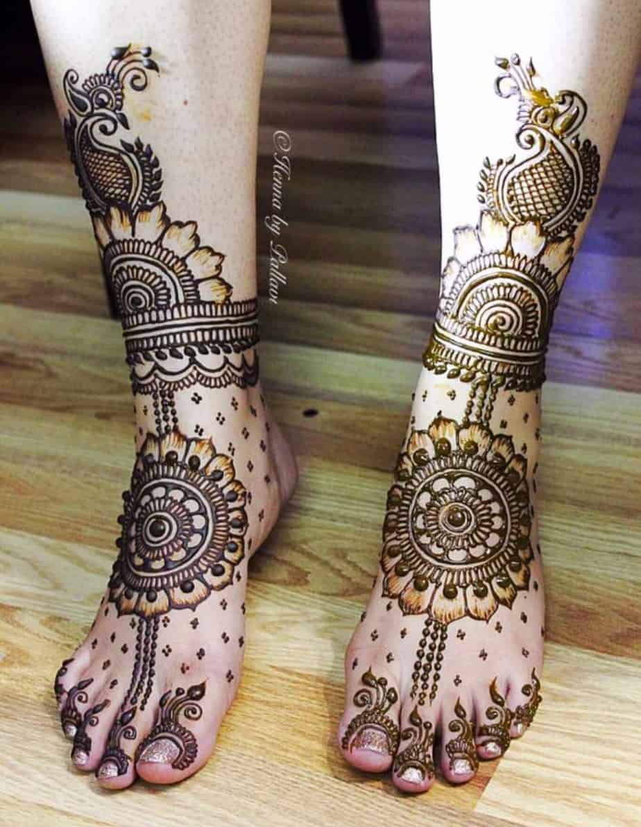 30 Mind Blowing Leg And Foot Mehndi Designs For Brides!