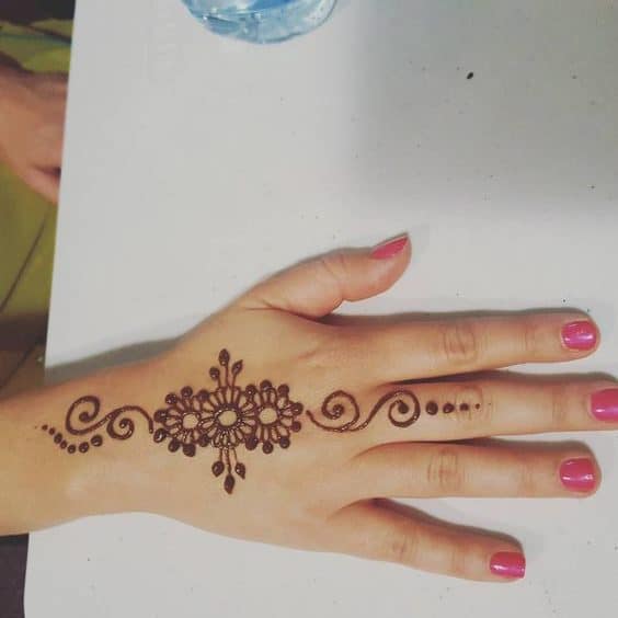 easy arabic mehndi design