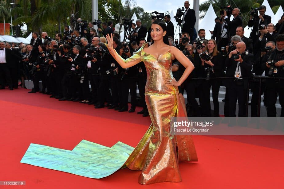 aishwarya in gold gown at cannes 2019