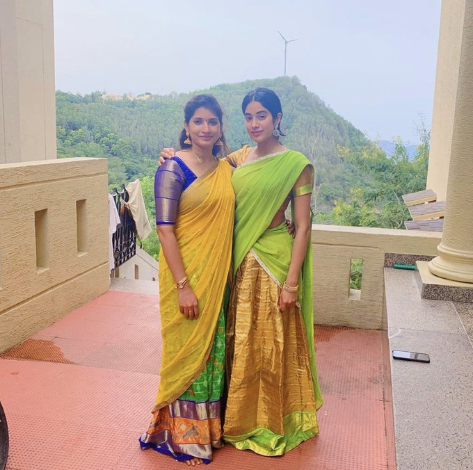 janhvi kapoor tirumala half saree