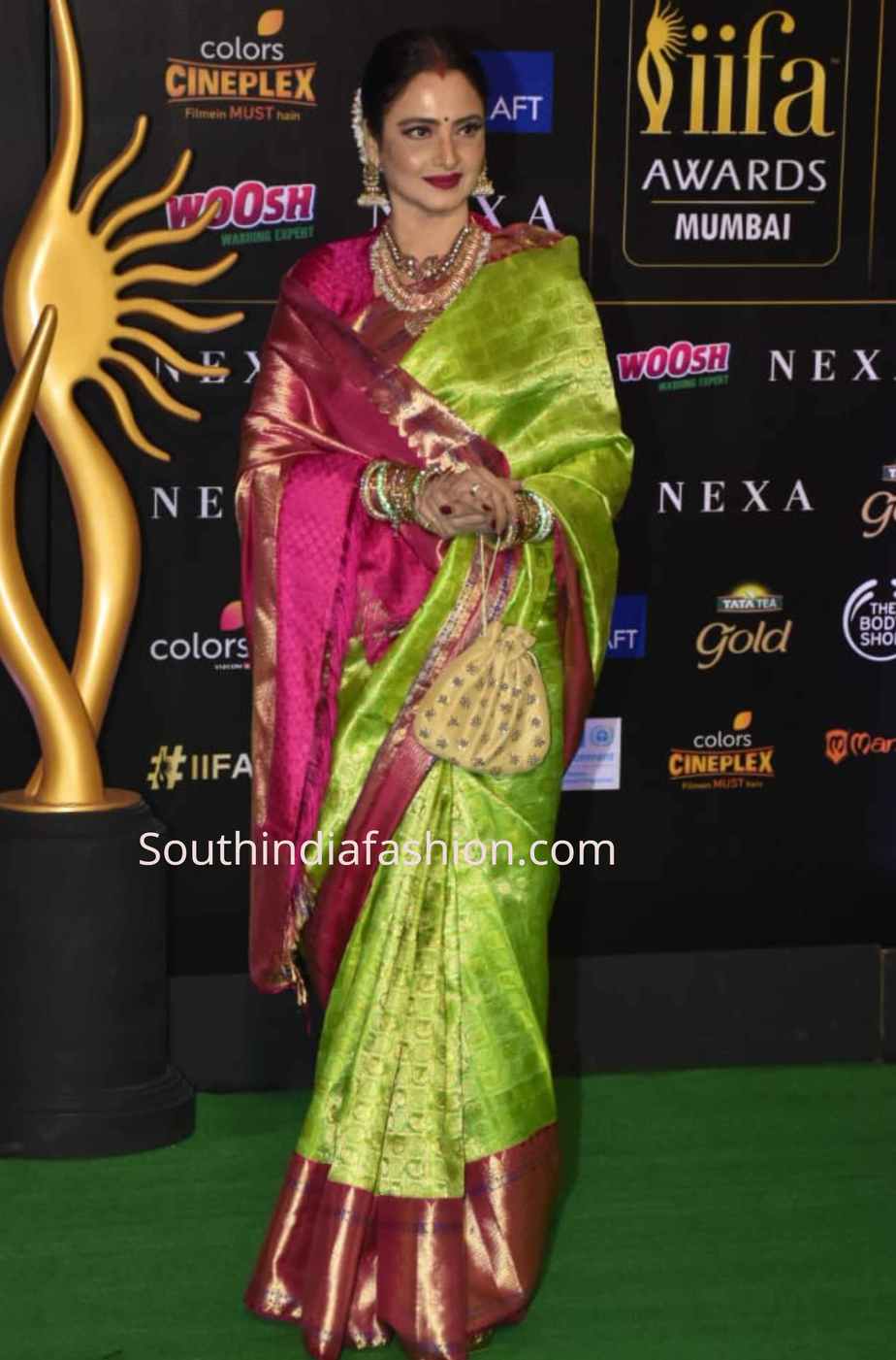 Rekha in a silk saree at IIFA Awards 2019 – South India Fashion
