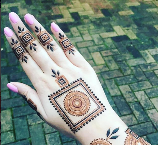 Top Easy Finger Mehndi Design - Henna Finger Ideas | Weddingbels