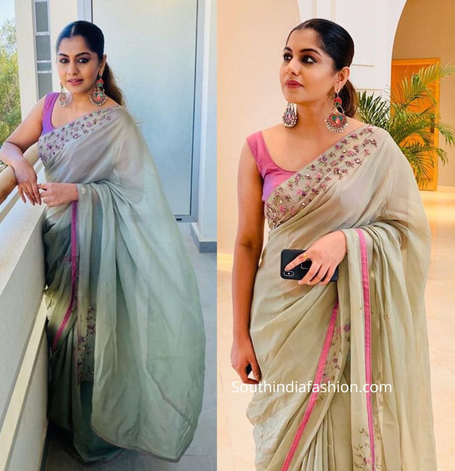 meera nandan in grey saree at her friend wedding