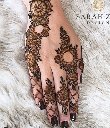 floral beautiful mehndi