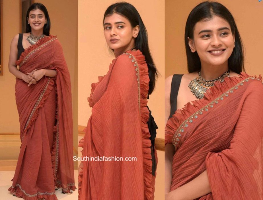 hebah patel in brown ruffle saree at orey bujjiga movie pre-release event (2)