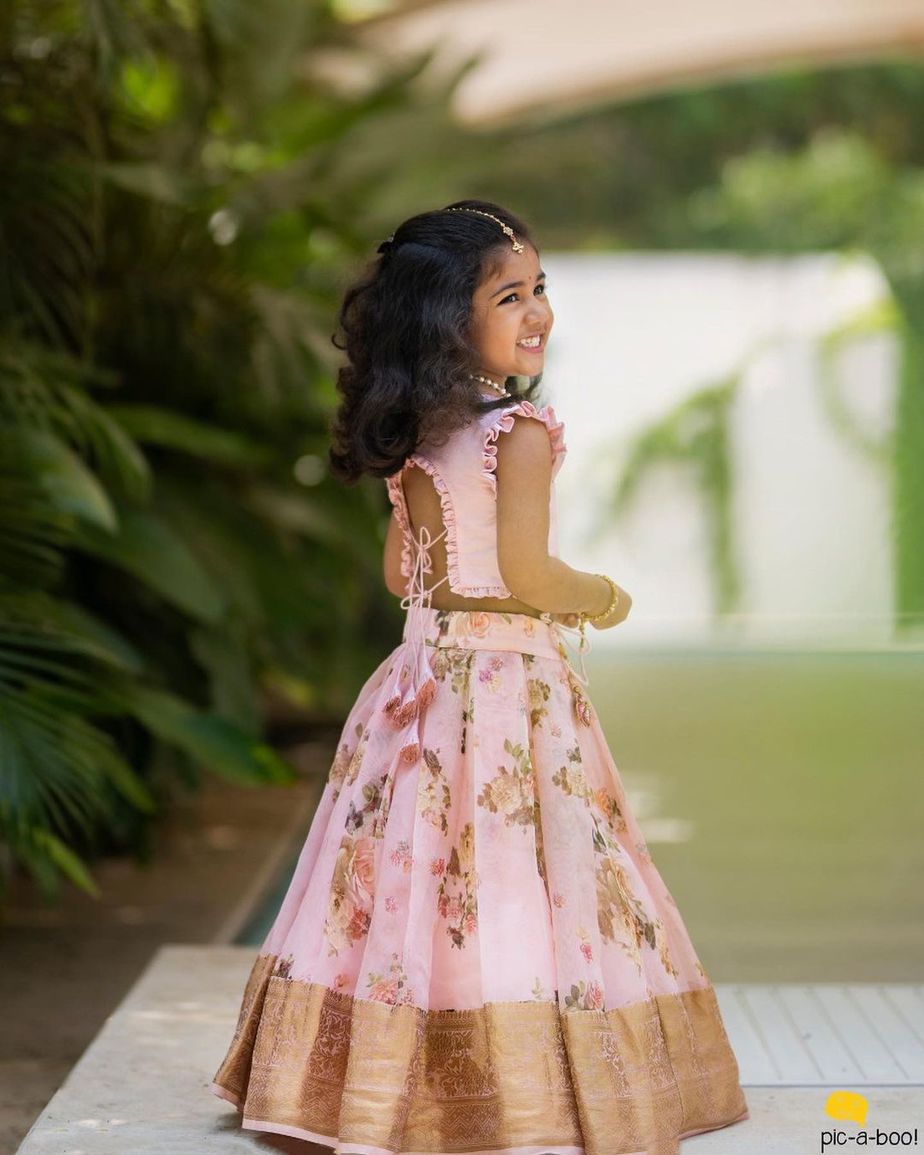 allu arjun daughter arha in pink pattu lehenga