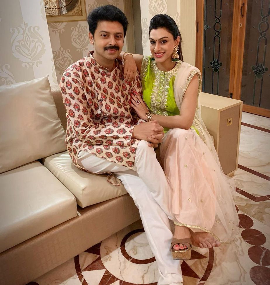 Srikanth and family in traditional attires for Diwali 1