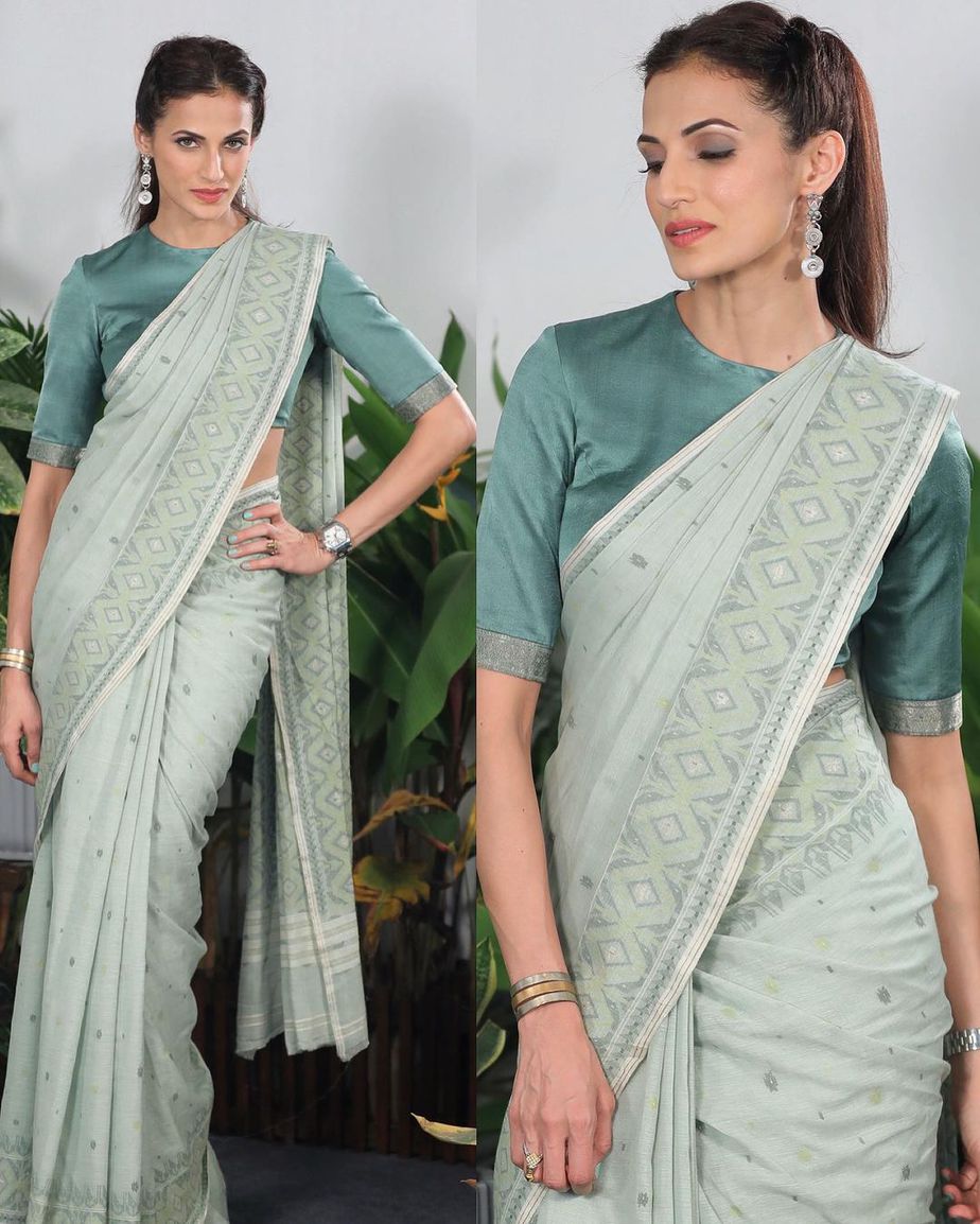 Shilpa reddy in a light green hand woven saree for Q and A1