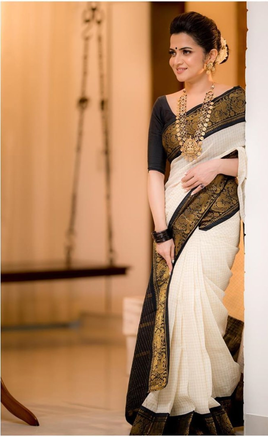 Dhivyadharshini redefines elegance and grace in this kanchi cotton saree by Studio