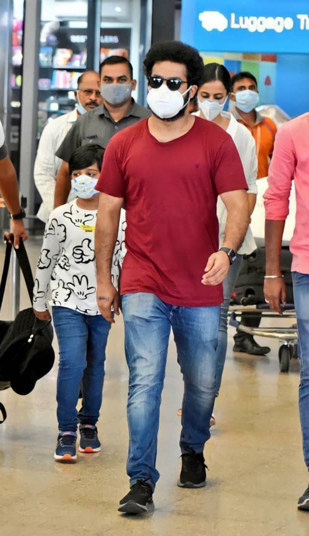 Jr ntr in casual airport look after vacay in Dubai 3