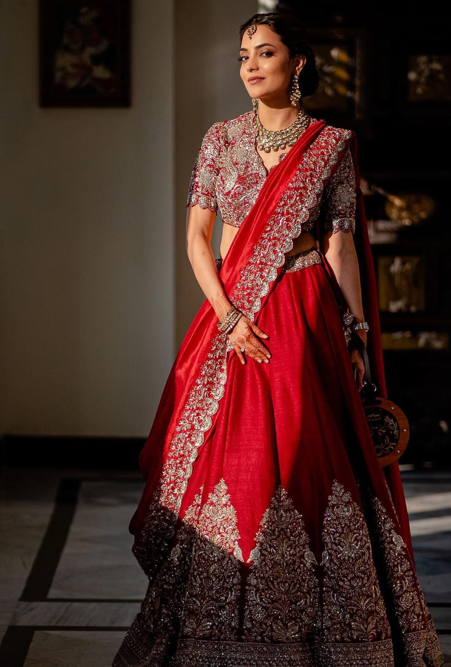 nisha agarwal in jayanti reddy red lehenga for kajal agarwal wedding (1)