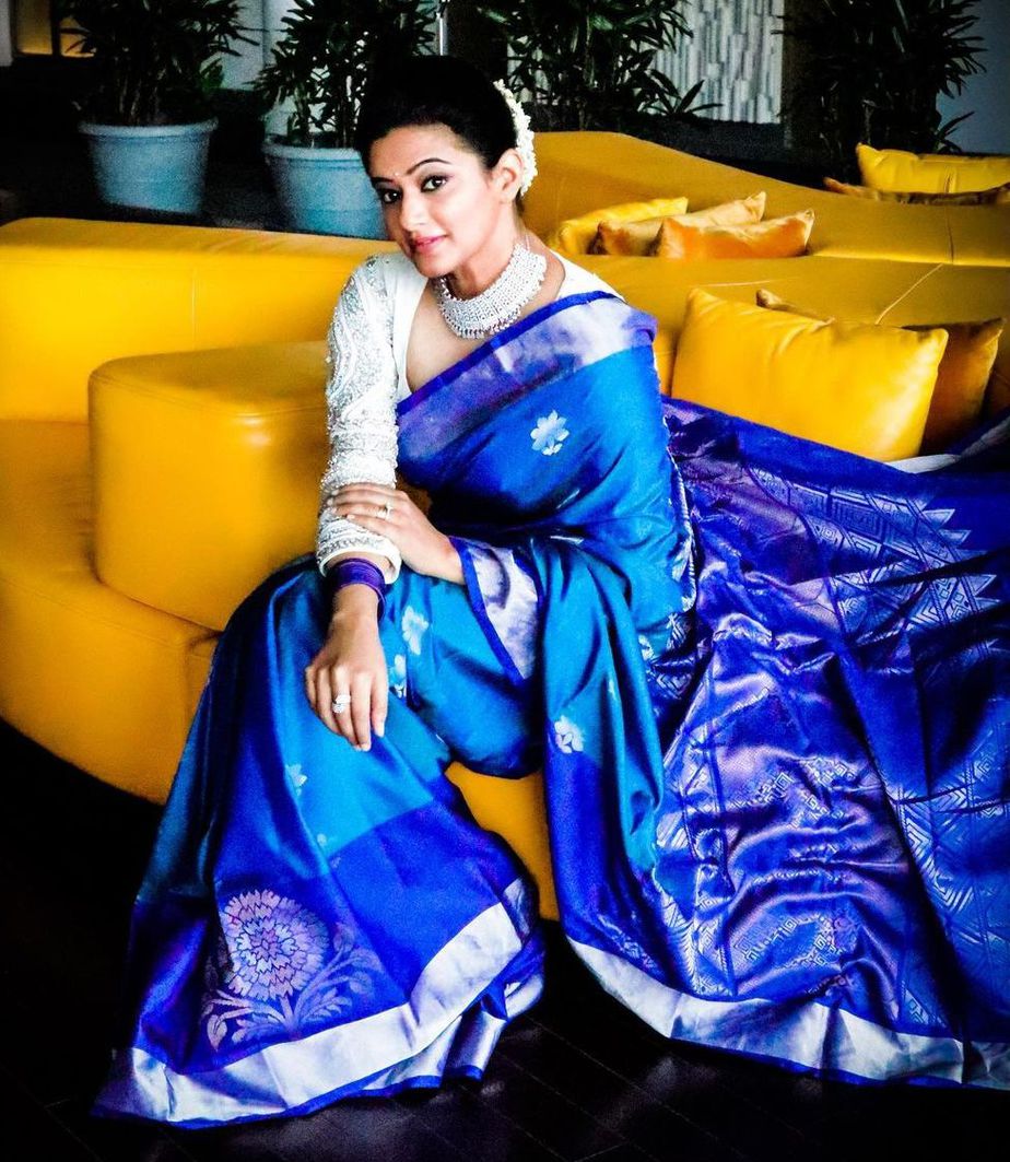 Priyamani&#39;s festive pick is a stunning kanchipuram silk saree in cobalt blue!