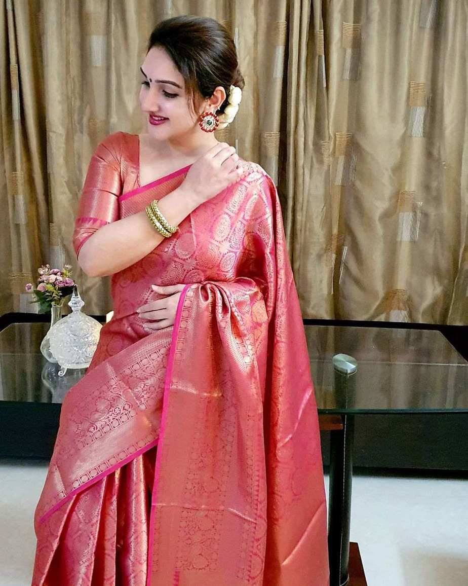 Sridevi Vijaykumar's in a full zari pink Kanchipuram saree ...