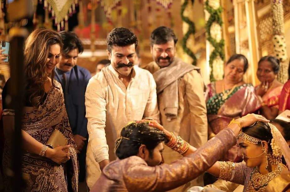 ramcharan and upasana with niharika and chaitanya wedding