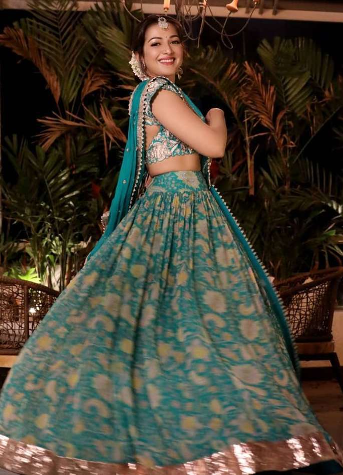 south indian actress green light weight lehenga