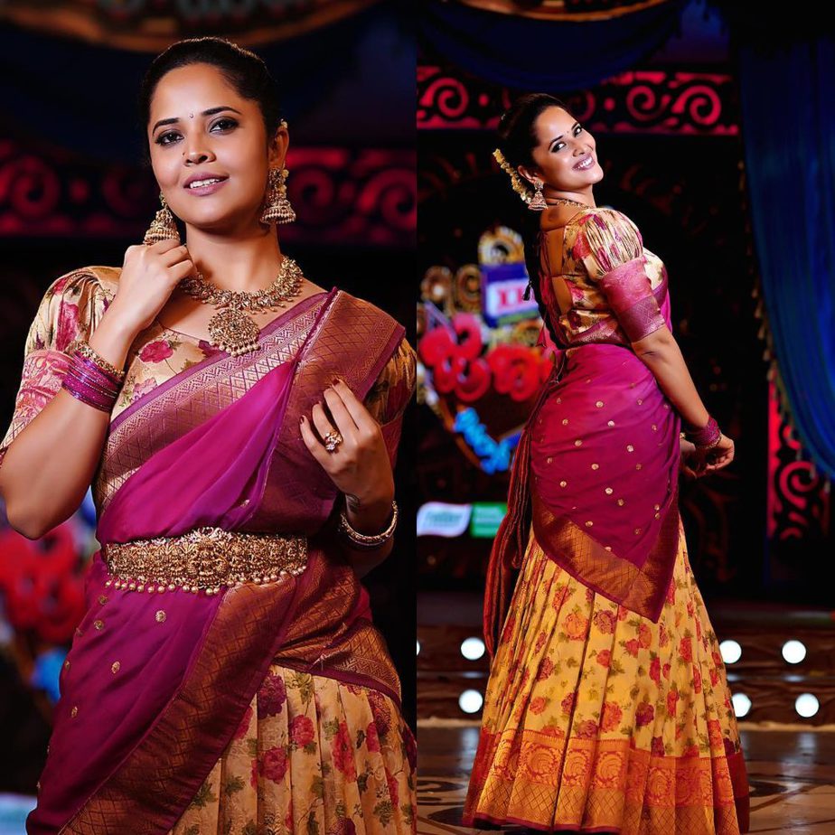 Anasuya Bharadwaj celebrated Pongal in a traditional half saree by ...