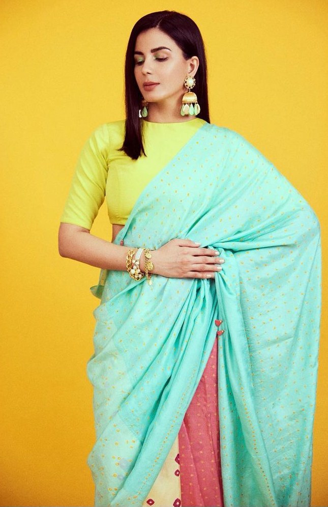 Kirti Kulhari in an Injiri aqua saree for Criminal Justice S2 promotions!