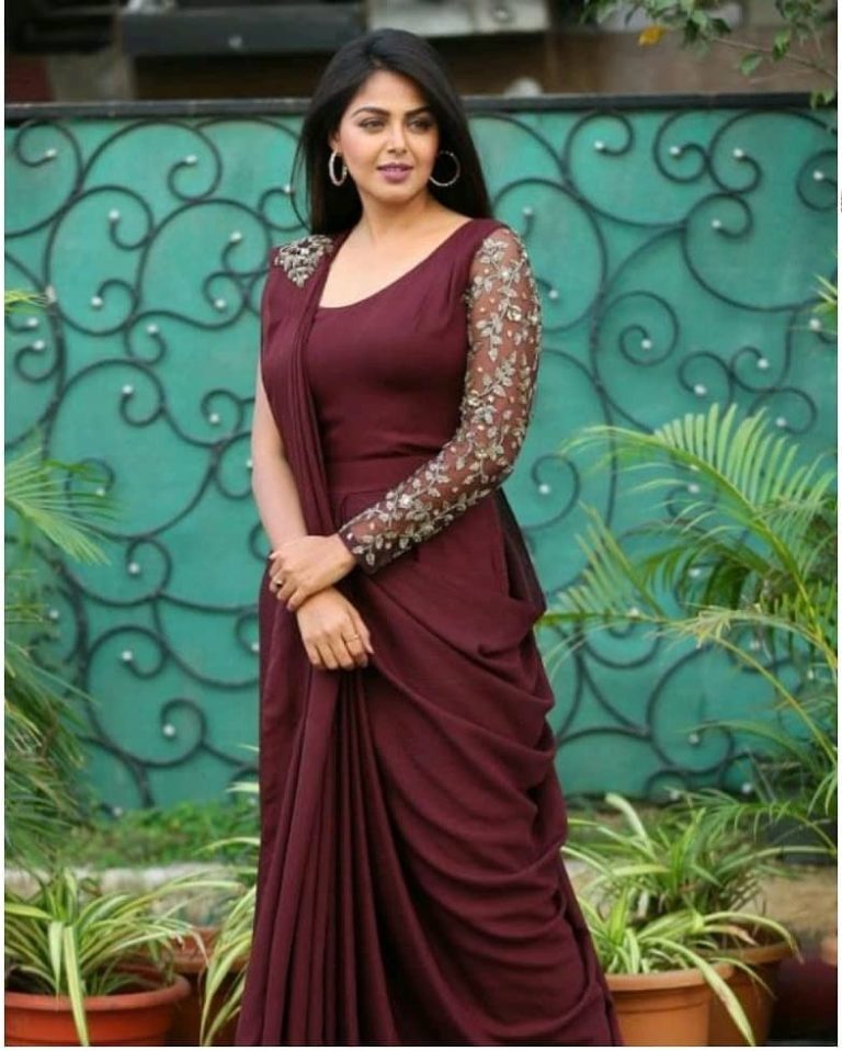 Monal Gajjar is grace personified in a maroon pre-draped saree for ...