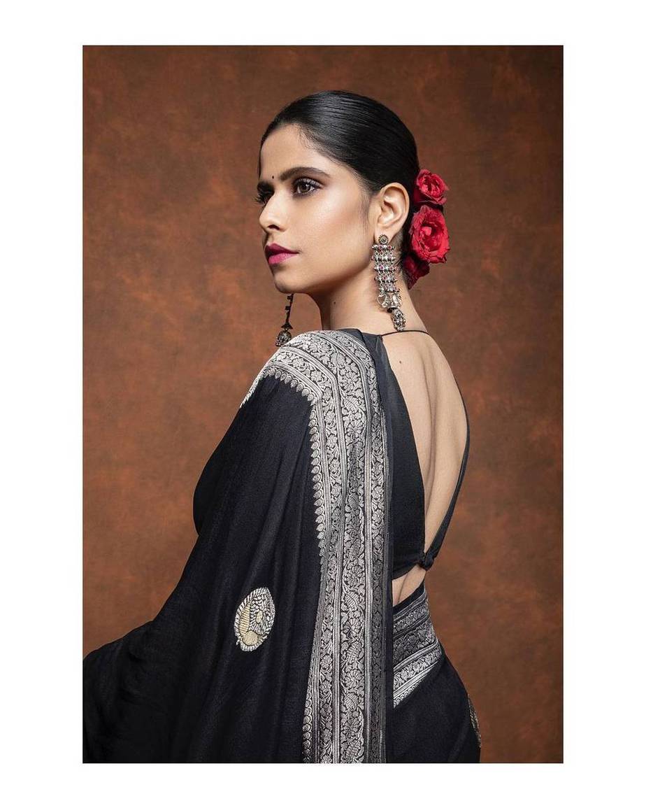 Gorgeous Hairstyles to Complement Your Saree Look