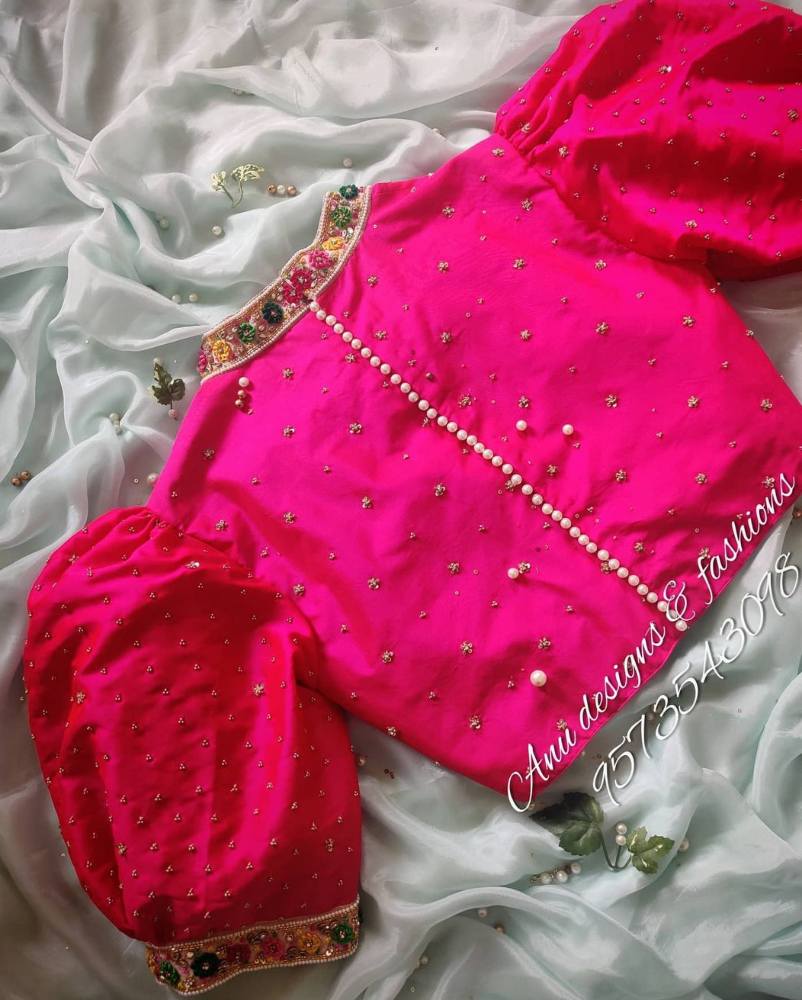 pink saree blouse design with puff sleeves