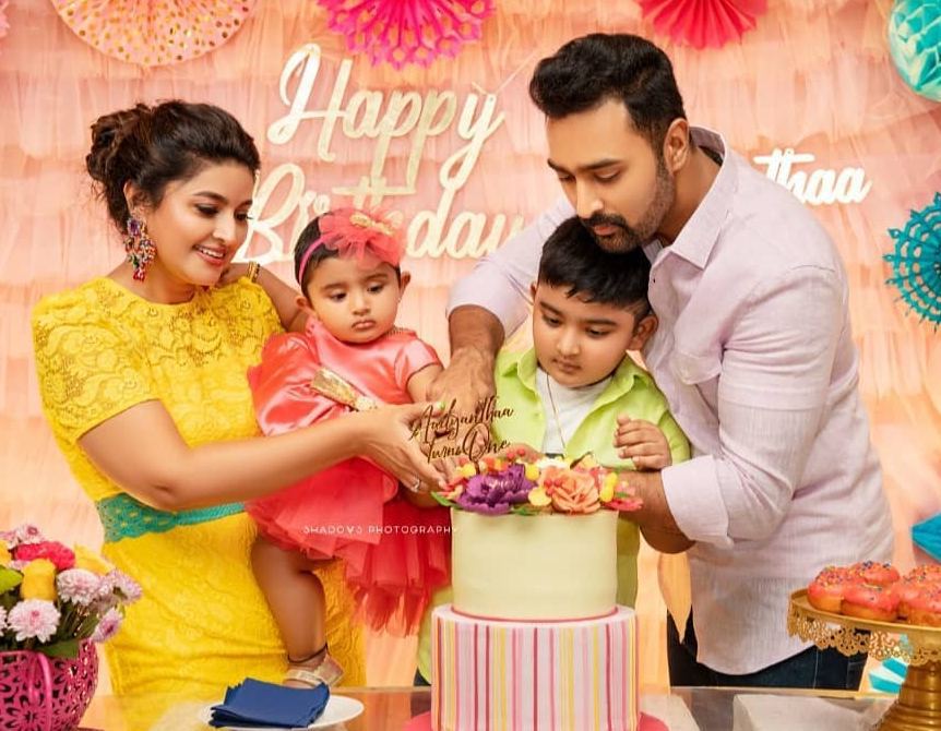 sneha prasanna family cake cutting at daughter Aadyanthaa birthday