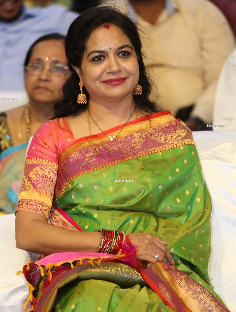 sunitha upadrasta in green saree at 30 rojullo preminchadam ela prerelease