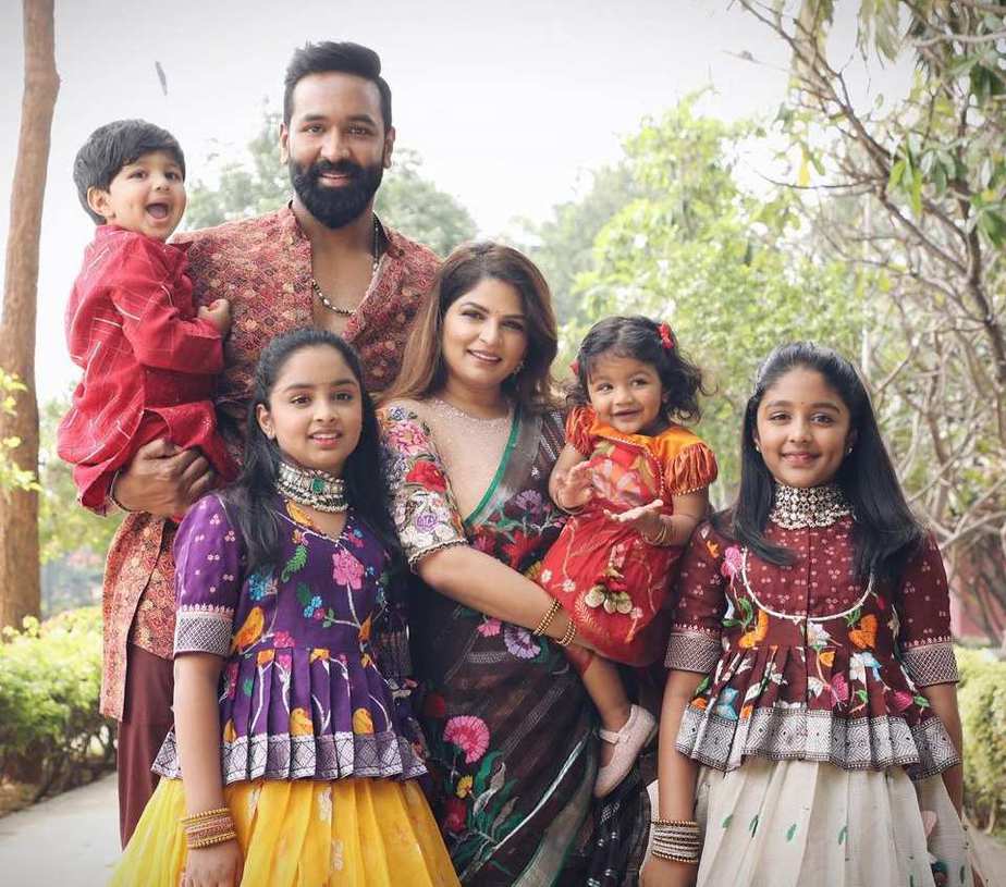 vishnu manchu and family bhogi 2021 celebrations