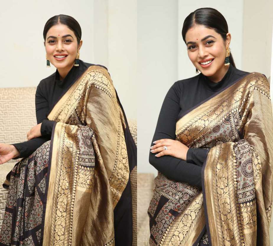 actress poorna in a black and gold silk saree at sundari trailer launch