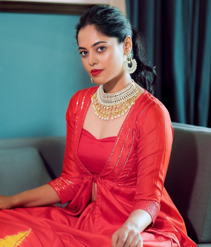 bindu madhavi in yellow and red skirt for friend's wedding