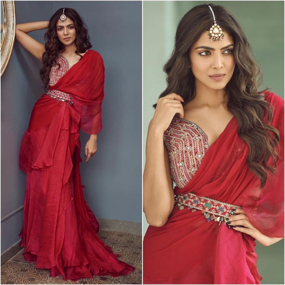 malavika mohanan in ridhi mehra red saree