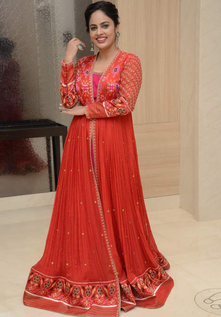 nandita swetha at Kapatadhaari Movie Pre-Release event in gown
