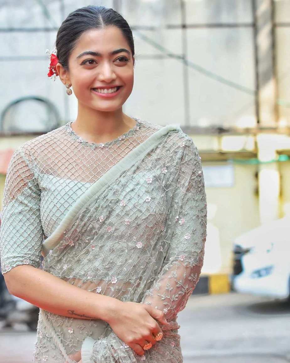 Net saree Blouse ~ Fashion Trends ~ &#8211; South India Fashion