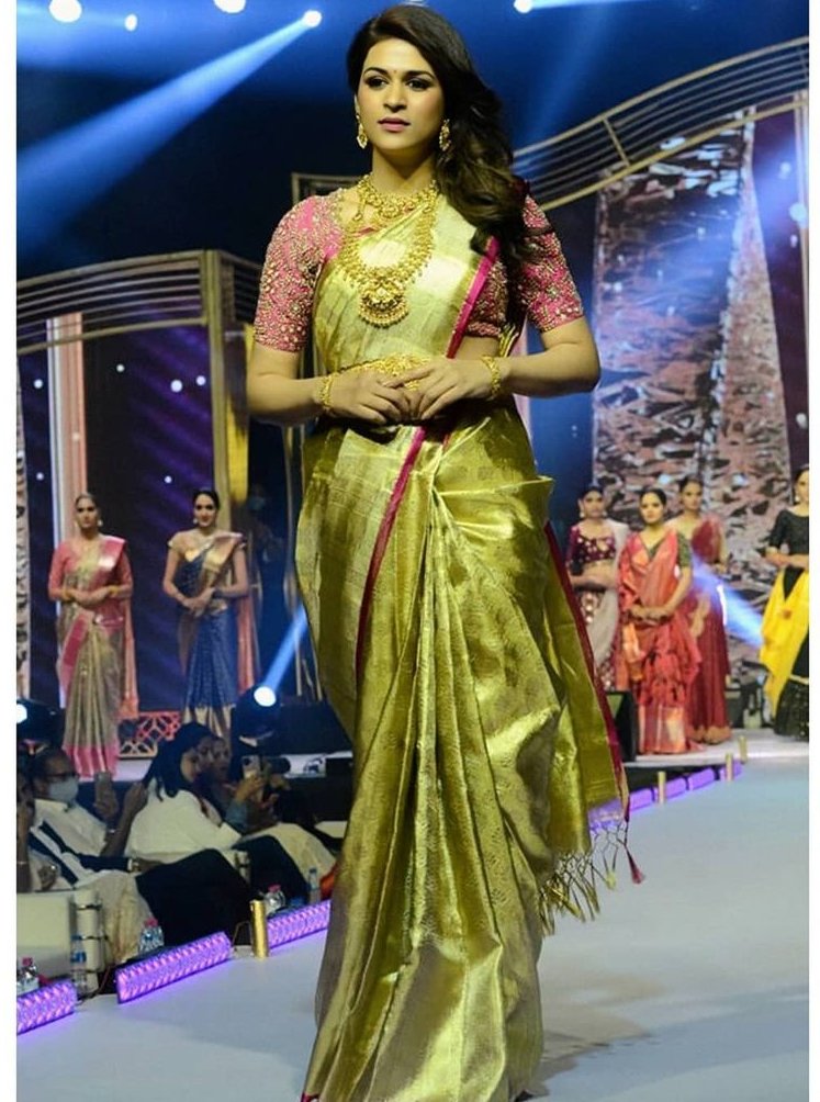 shraddha das at lifestyle and bridal fashion hyderabad