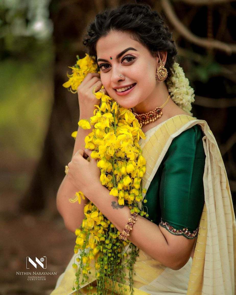 Onam look must-haves for ladies, Onam look book, celebrity style tips for  onam look