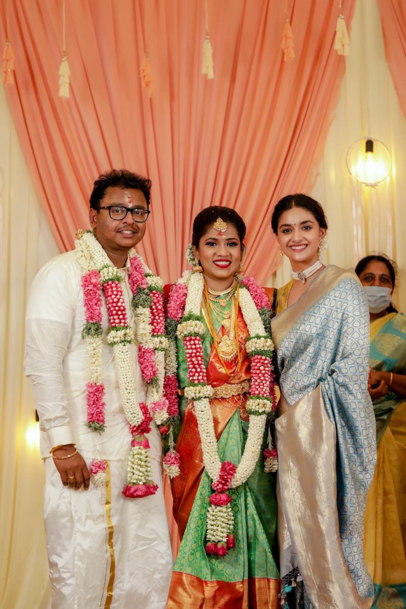 Keerthy Suresh goes traditional in an aqua pattu saree for a wedding!
