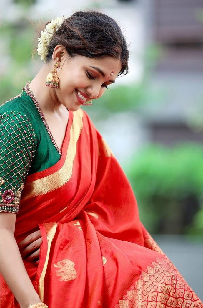 Discover more than 77 saree for housewarming ceremony super hot