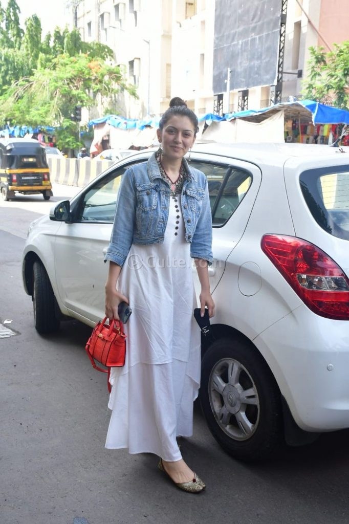 hansika dress