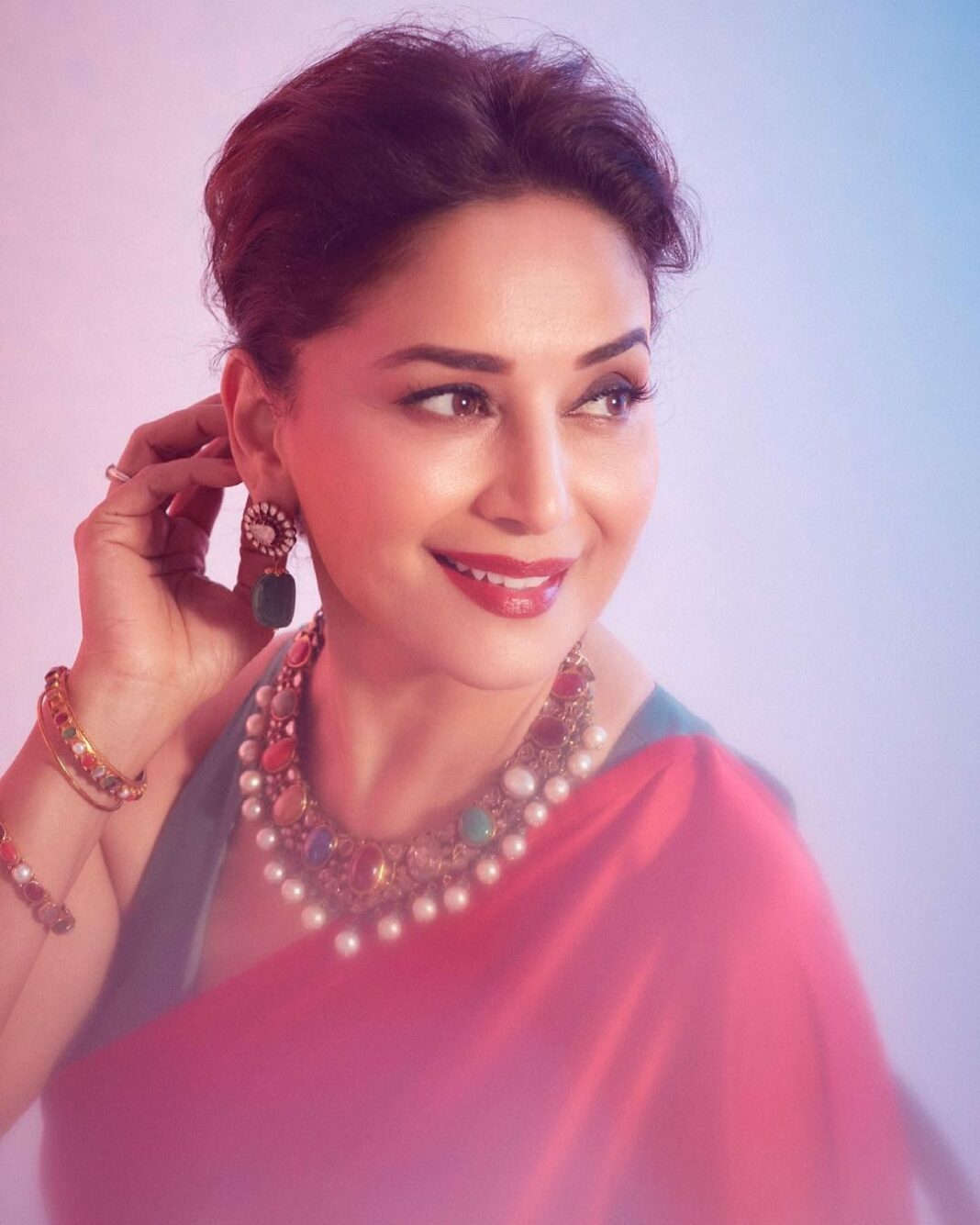 Madhuri Dixit draped in a red saree for "Dance Deewane" is a sight you